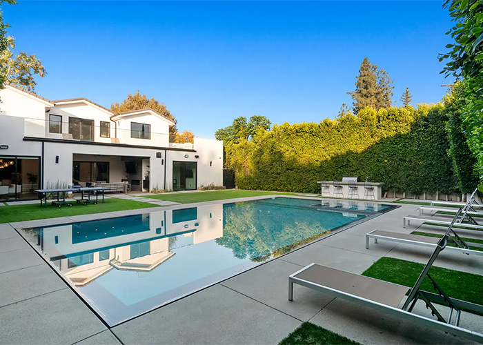 23262-Gonzales-Dr-Los-Angeles-large-032-059-GPF-4134-1500x1000-72dpi (1)